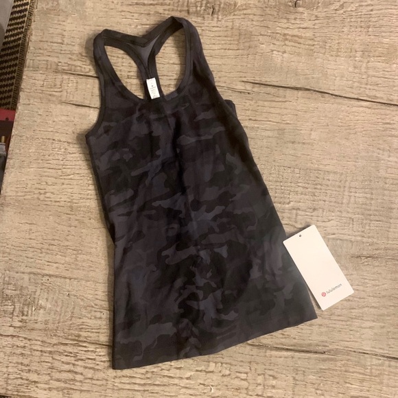 Lululemon Cool Racerback Tank in Camo. - Picture 6 of 13